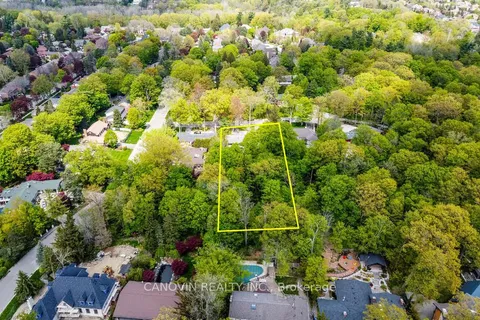 2410 Lionheart Crescent, ON L5K 1S3