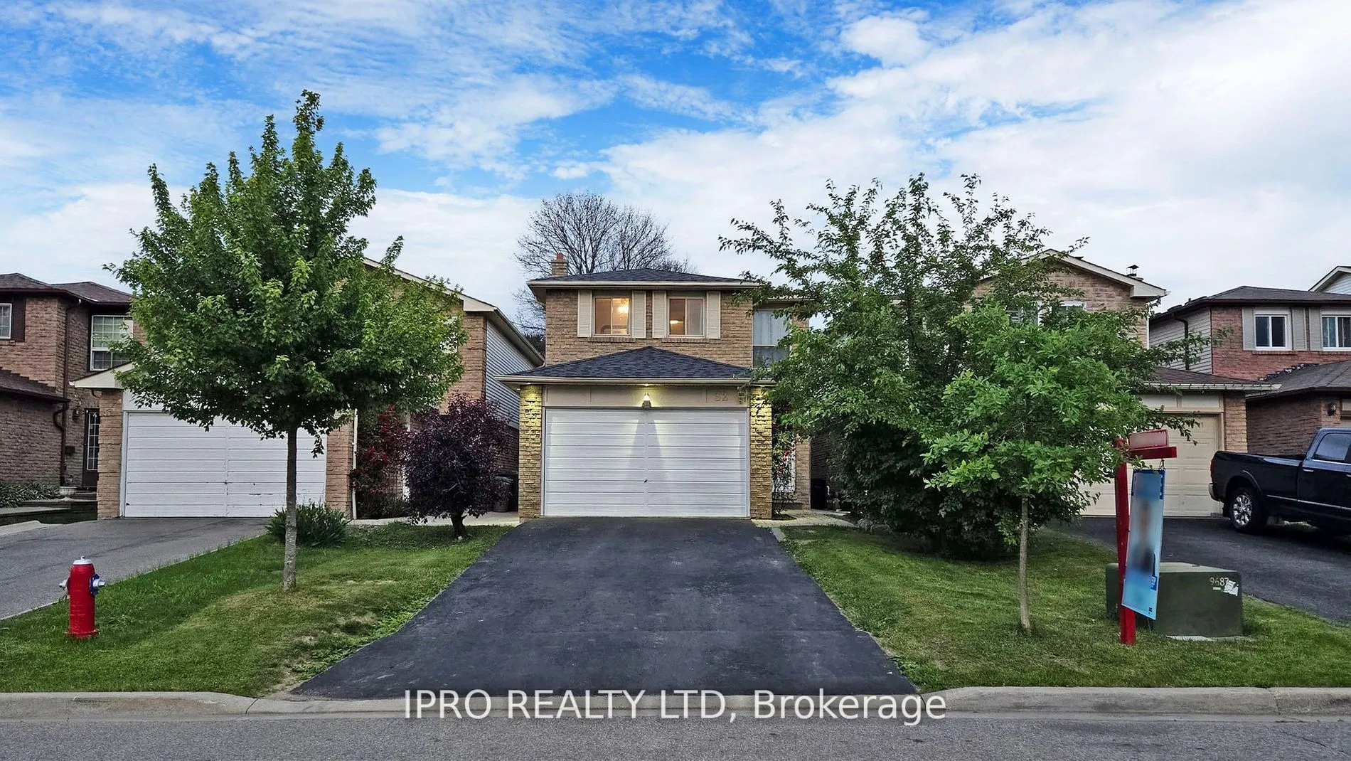 32 Dafoe Crescent, ON L6Y 2L2