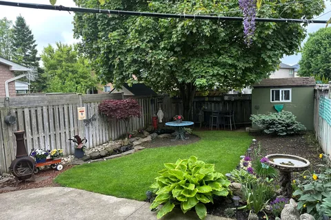 1249 Quest Circle, ON L5N 8B6