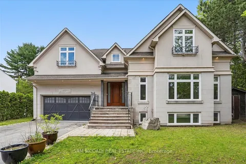 955 Albertson Crescent, ON L5H 3C6