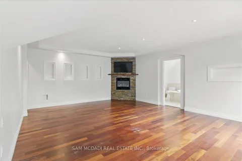 955 Albertson Crescent, ON L5H 3C6