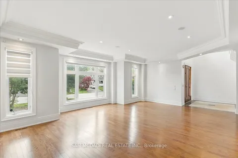 955 Albertson Crescent, ON L5H 3C6