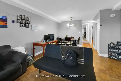 44 Elway Court, ON M6B 2N8