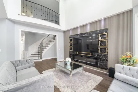 44 Eaglesprings Crescent, ON L6P 2W2