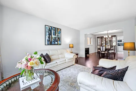 4424 Grassland Crescent, ON L5V 1E2