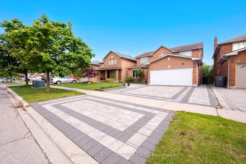 4424 Grassland Crescent, ON L5V 1E2
