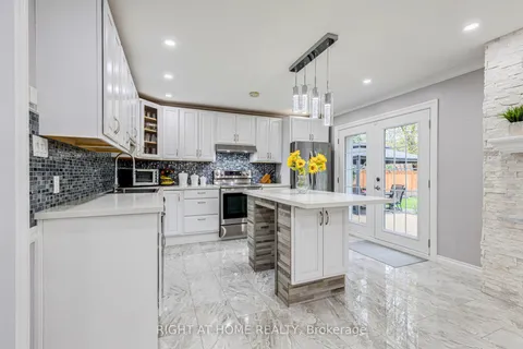 3273 Grassfire Crescent, ON L4Y 3J8