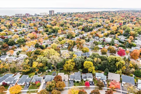 338 Melores Drive, ON L7L 4T8