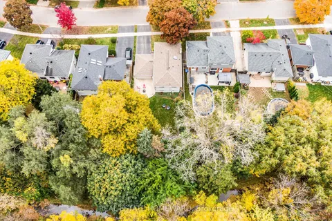338 Melores Drive, ON L7L 4T8