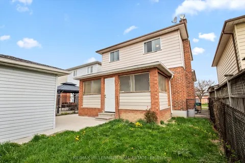 4 Martindale Crescent, ON L6X 2T9