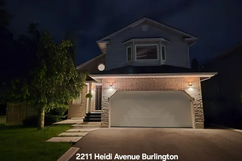 2211 Heidi Avenue, ON L7M 3W5