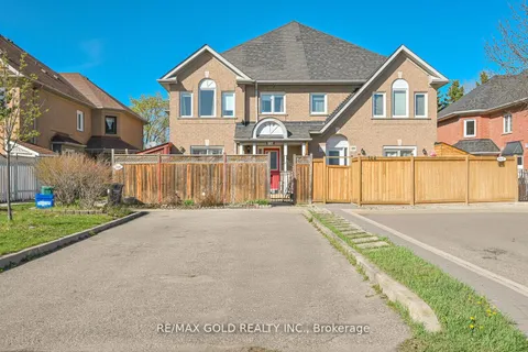 138 Pressed Brick Drive, ON L6V 4K3