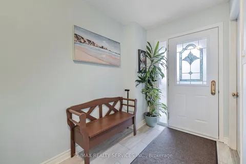 40 Crenshaw Court, ON L6Z 1W9
