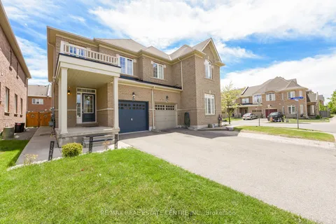 682 Megson Terrace, Milton, ON L9T 8K4