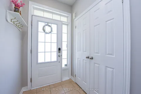 682 Megson Terrace, Milton, ON L9T 8K4