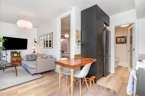 1126 Dovercourt Road, ON M6H 2X9