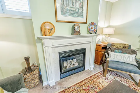2223 Lapsley Crescent, ON L6M 4V1