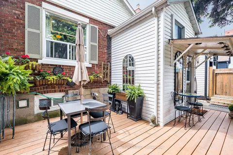 83 Fourth Street, Toronto, ON M8V 2Y4