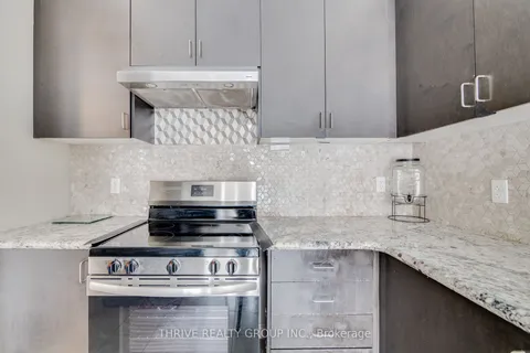 5504 Meadowcrest Avenue, ON L5M 0V7