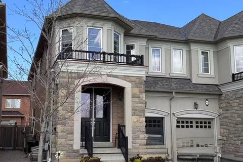 3059 Isaac Avenue, Oakville, ON L6M 0S7