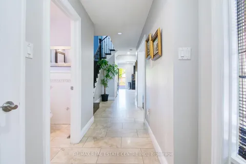 2840 Tradewind Drive, Mississauga, ON L5N 6L1