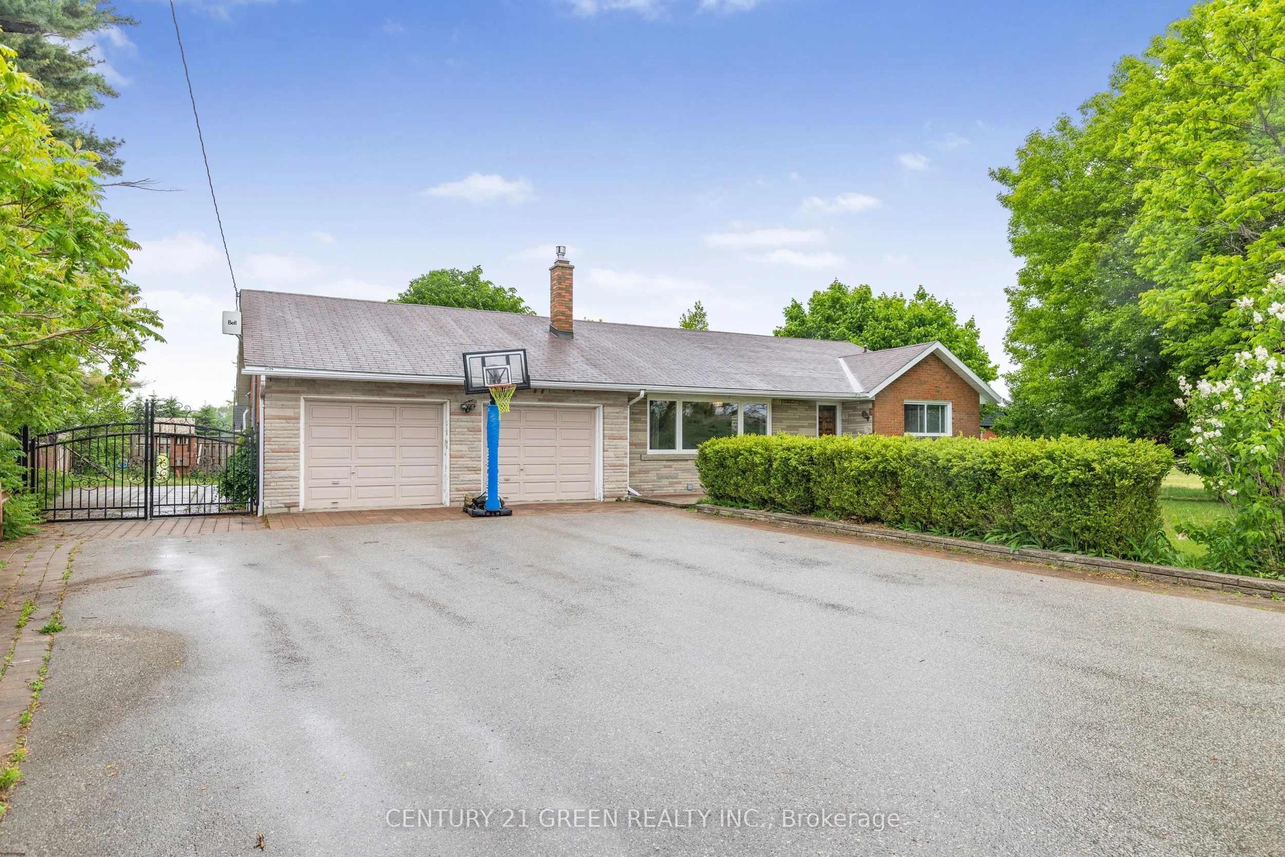 5438 Trafalgar Road, ON L9E 0Y8