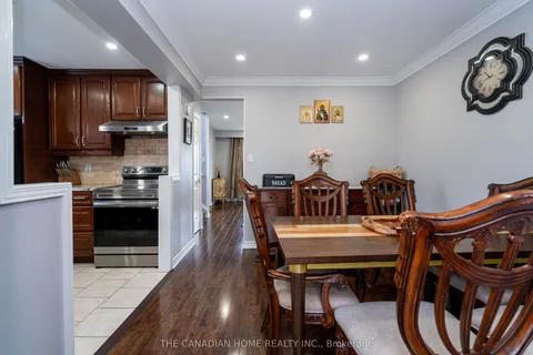 4 Gulliver Crescent, ON L6S 1T1