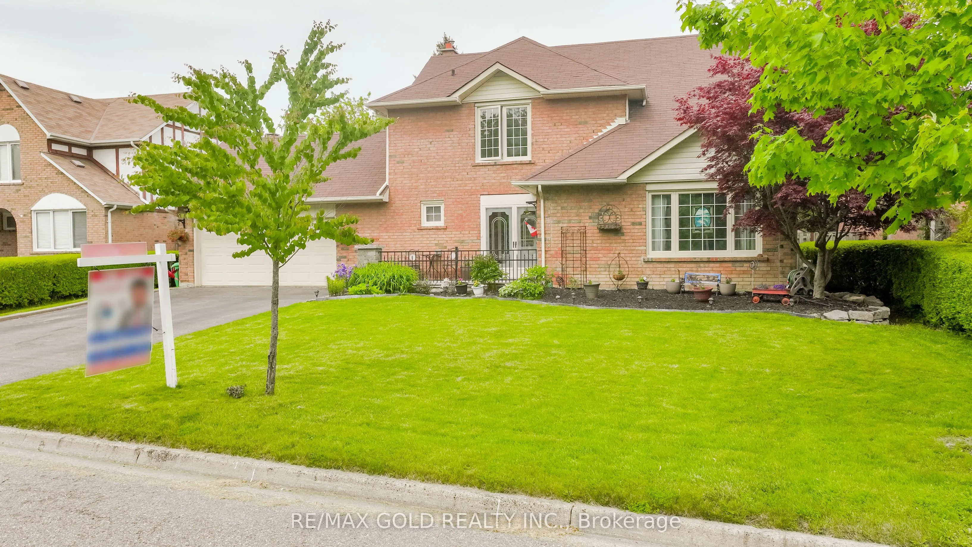 7 Wadsworth Circle, ON L6Z 1W6