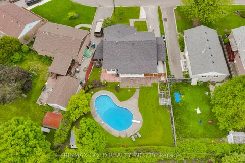 22 Carlyle Crescent, ON L6W 2Z1