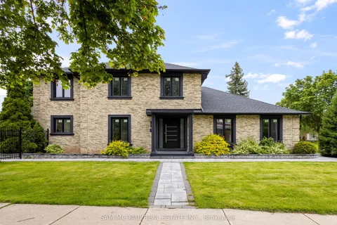 2535 Robin Drive, ON L5K 2G2