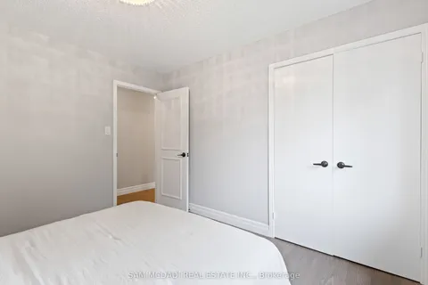 2535 Robin Drive, ON L5K 2G2