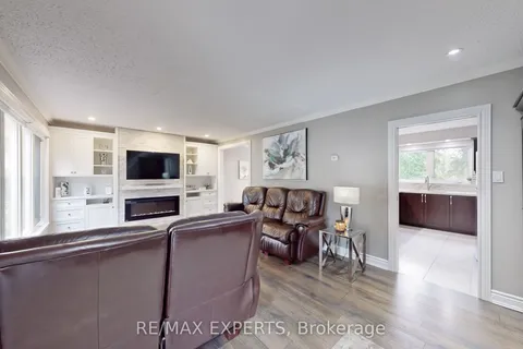 105 Mercury Road, ON M9W 3H7
