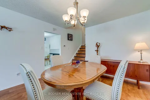 2768 Bucklepost Crescent, ON L5N 1X5