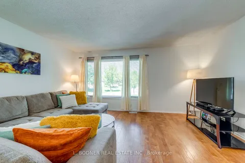 2768 Bucklepost Crescent, ON L5N 1X5