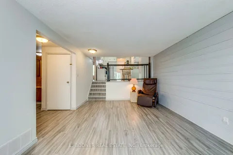 2768 Bucklepost Crescent, ON L5N 1X5
