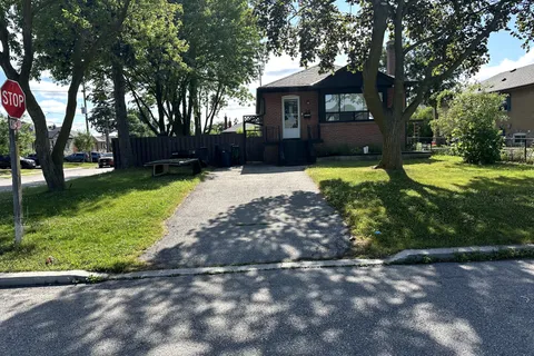 70 Bunnell Crescent, ON M3M 2C1