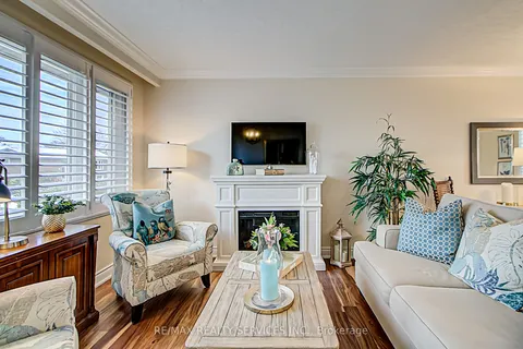 4 Ridgetop Avenue, ON L6X 1Z7