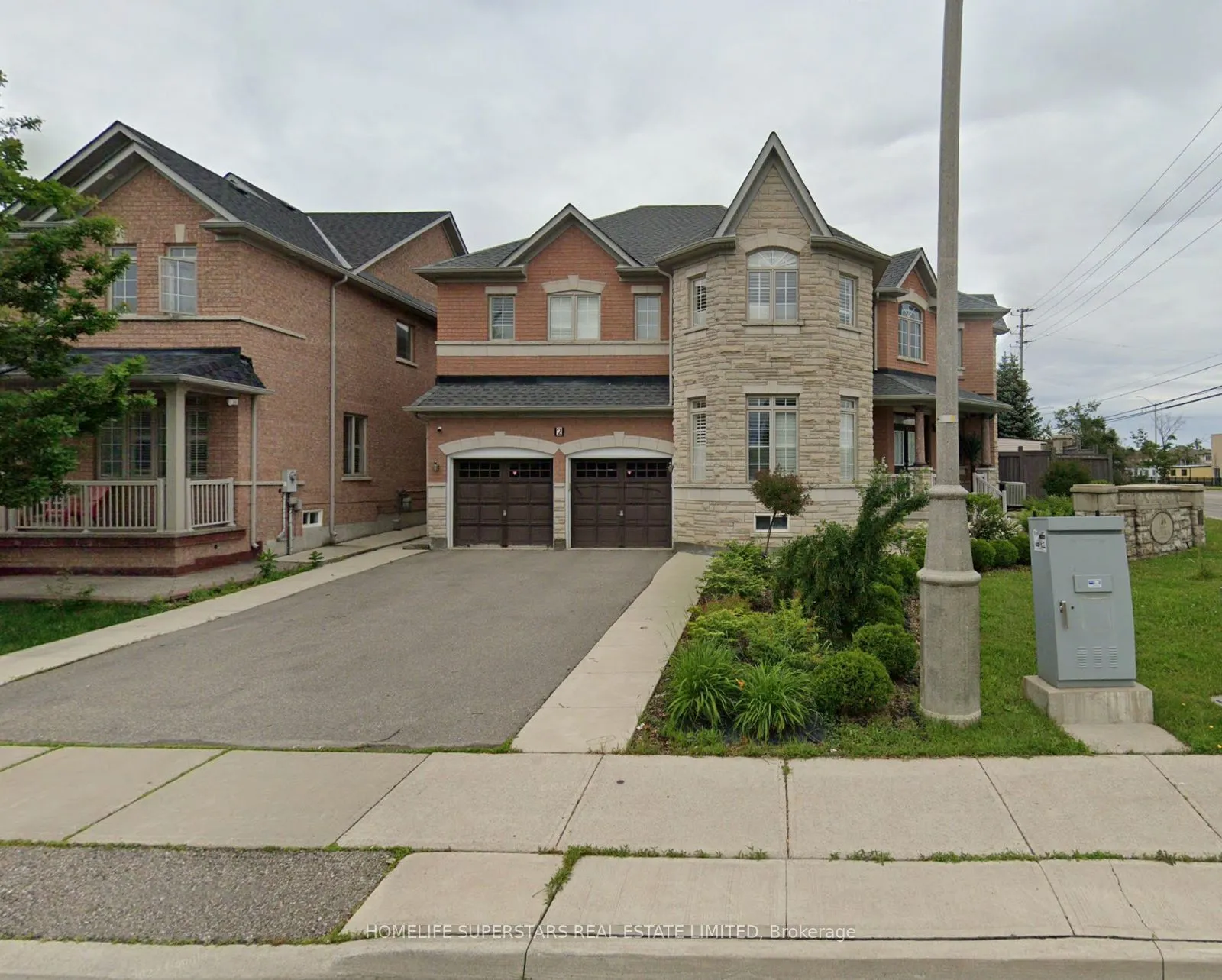 2 Lexington Road, ON L6P 2B6
