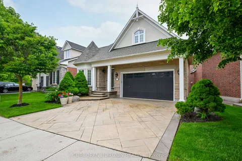 3269 Stocksbridge Avenue, Oakville, ON L6M 0E3
