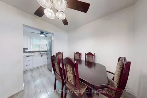 22 Glengrove Court, Brampton, ON L6S 1Z3