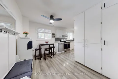 22 Glengrove Court, Brampton, ON L6S 1Z3