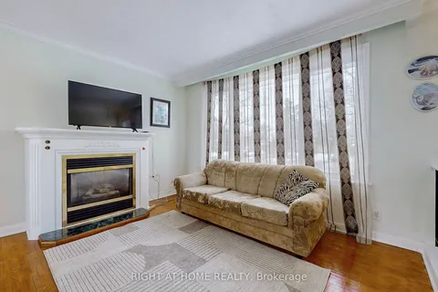 35 Westhumber Boulevard, Toronto, ON M9W 3M5