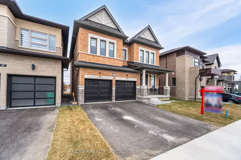 15 Duxbury Road, ON L6R 4E3