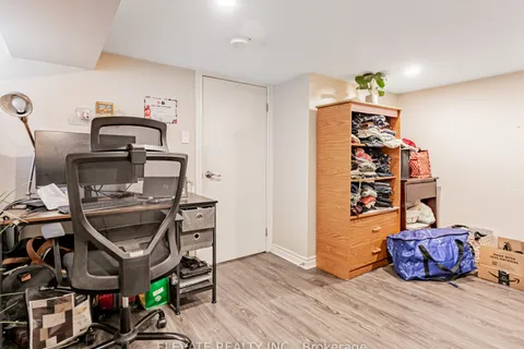 100 Edwin Avenue, ON M6P 3Z7