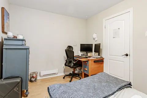 100 Edwin Avenue, ON M6P 3Z7