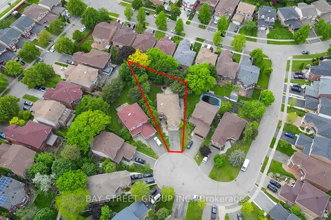 8 Mckillop Court, ON L6Y 3J3