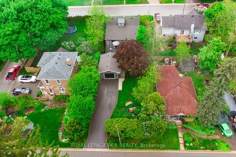 61 John Street, ON L9W 2P6