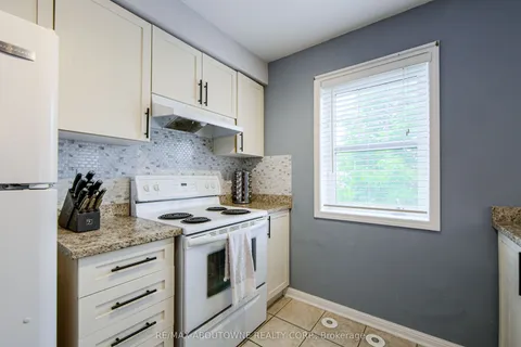 911 Deverell Place, ON L9T 0M2