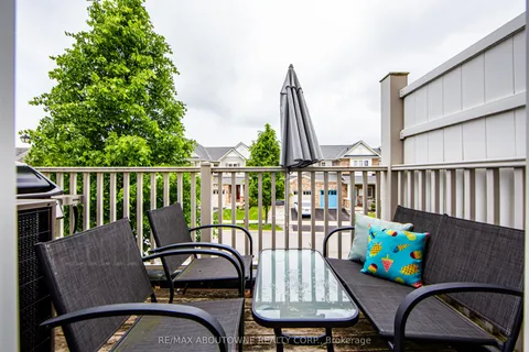 911 Deverell Place, ON L9T 0M2