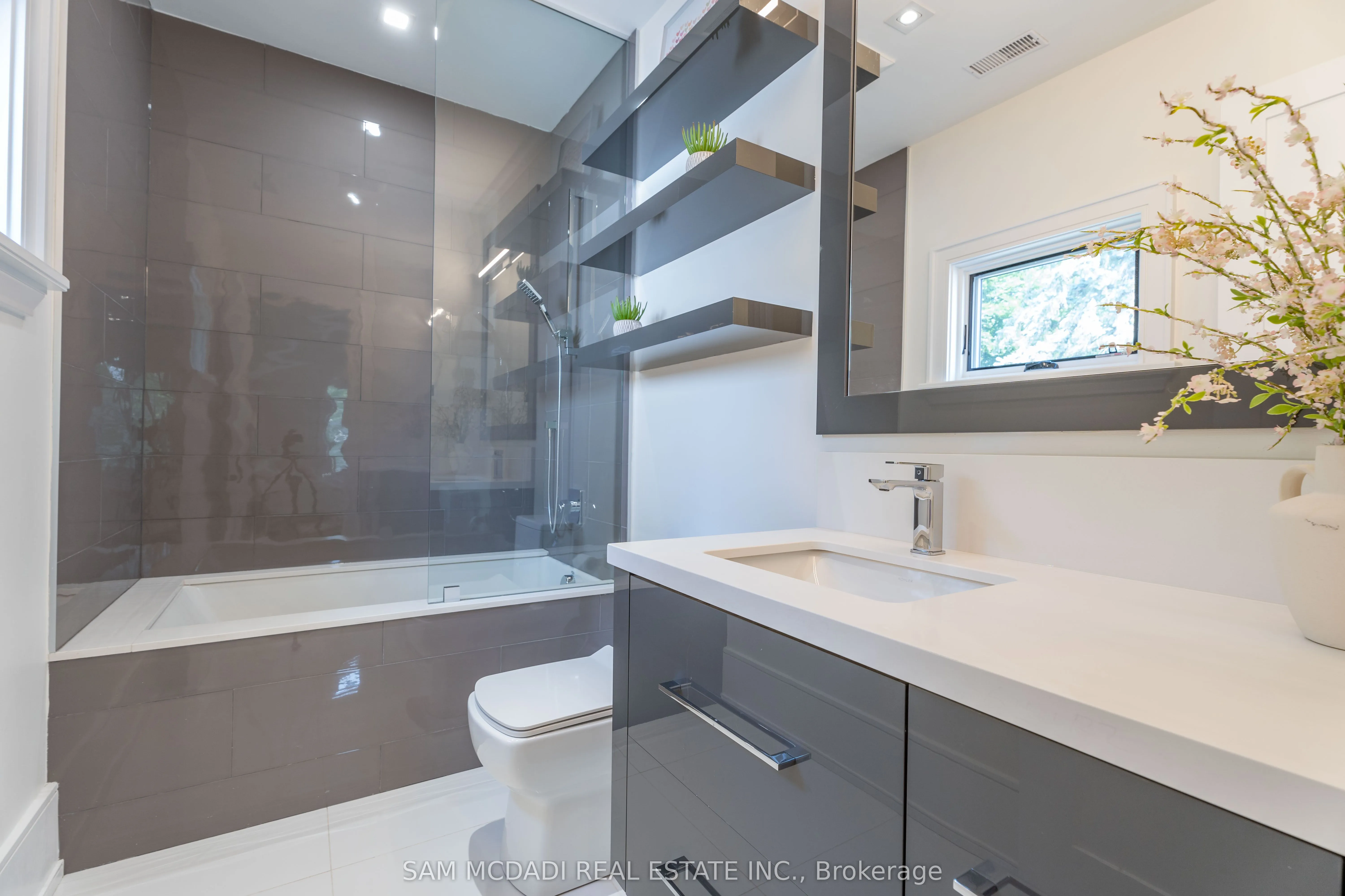 231 Wedgewood Drive, ON L6J 4R6